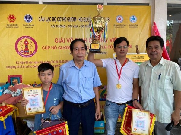 Một giờ với tác giả môn Cờ Doanh nhân