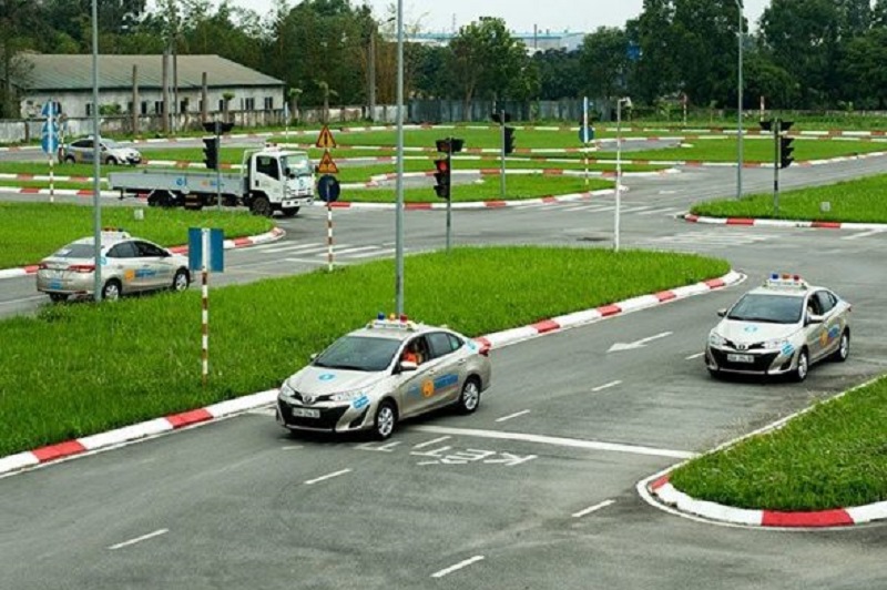 Bất cập trong quy định về điều kiện kinh doanh dịch vụ đào tạo và sát hạch lái xe Bất cập trong quy định về điều kiện kinh doanh dịch vụ đào tạo và sát hạch lái xe