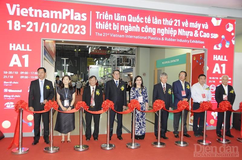 Doanh nghiệp ngành nhựa cần cơ chế, đảm bảo đầu ra cho sản phẩm để phát triển Doanh nghiệp ngành nhựa cần cơ chế, đảm bảo đầu ra cho sản phẩm để phát triển