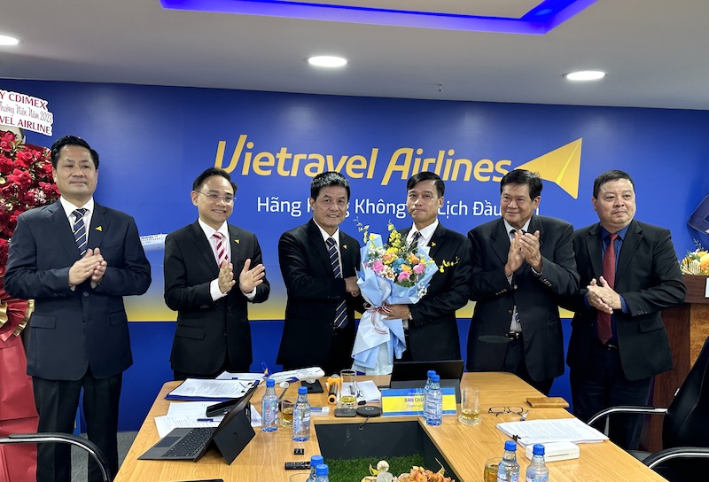 Nguyên Phó Thủ tướng Đức Philipp Rösler gia nhập Vietravel Airlines Nguyên Phó Thủ tướng Đức Philipp Rösler gia nhập Vietravel Airlines