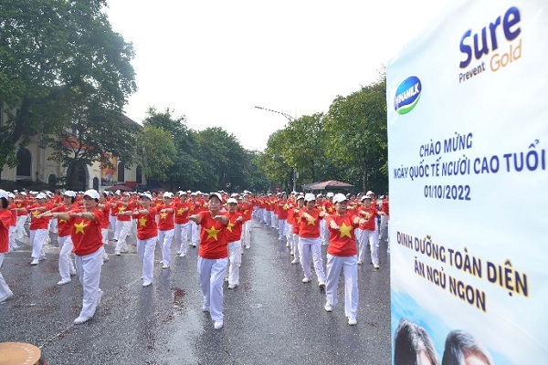 VTV và Vinamilk đưa người lớn tuổi đến những buổi hẹn cùng thanh xuân VTV và Vinamilk đưa người lớn tuổi đến những buổi hẹn cùng thanh xuân