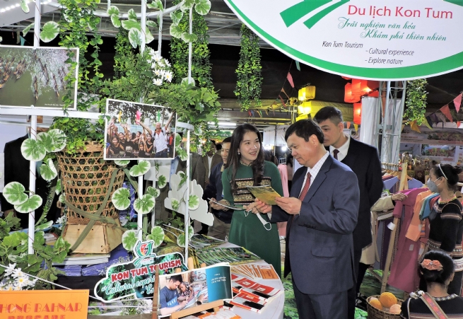 Kon Tum: Nửa nhiệm kỳ mạnh mẽ chuyển mình Kon Tum: Nửa nhiệm kỳ mạnh mẽ chuyển mình