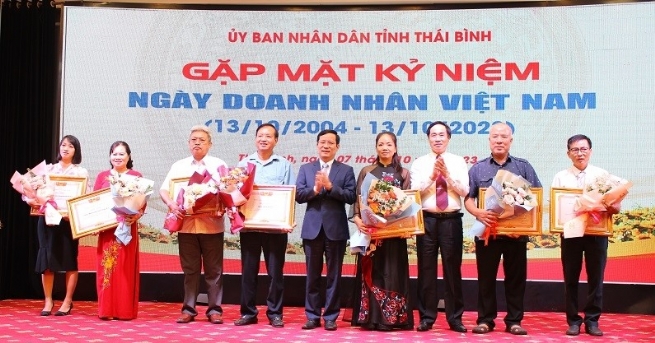 Chủ tịch VCCI tham dự buổi gặp mặt doanh nhân Thái Bình nhân Ngày Doanh nhân Việt Nam