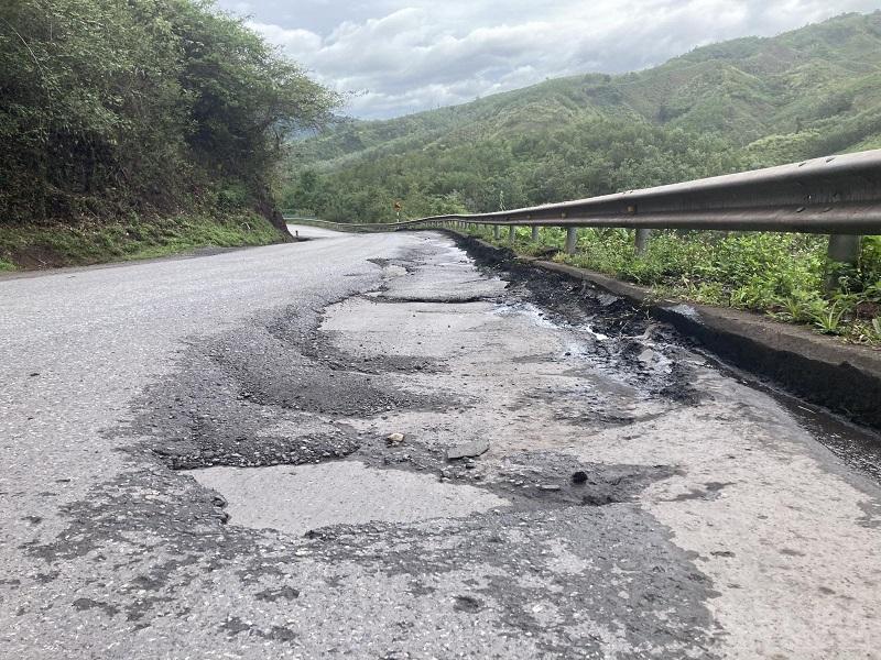 Quảng Trị: Thanh tra giao thông nói gì về xe quá khổ, quá tải?