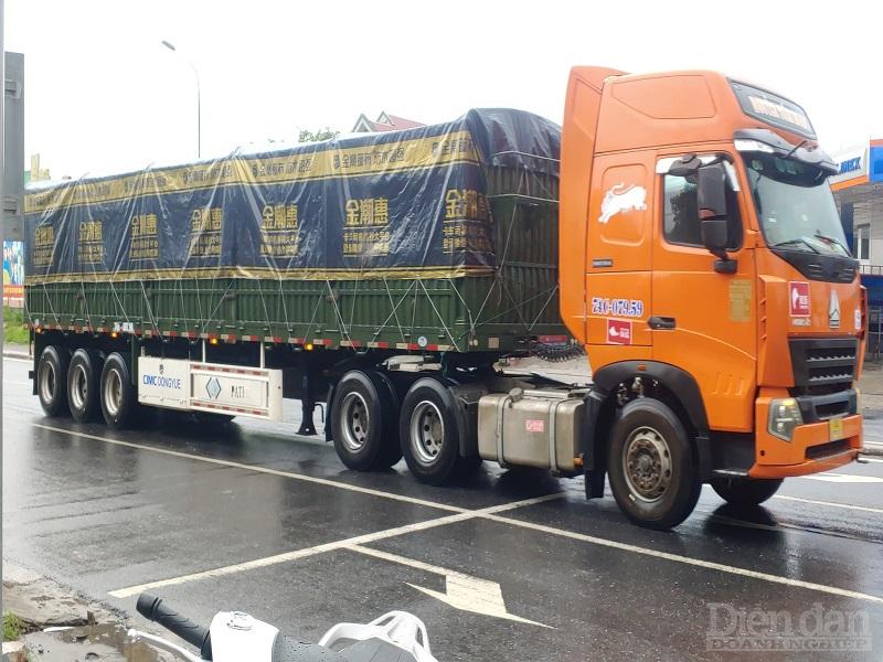 Quảng Trị: Thanh tra giao thông nói gì về xe quá khổ, quá tải?