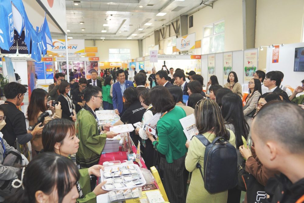 Khai mạc triển lãm quốc tế lần hai Food & Hotel Hanoi 2023 Khai mạc triển lãm quốc tế lần hai Food & Hotel Hanoi 2023