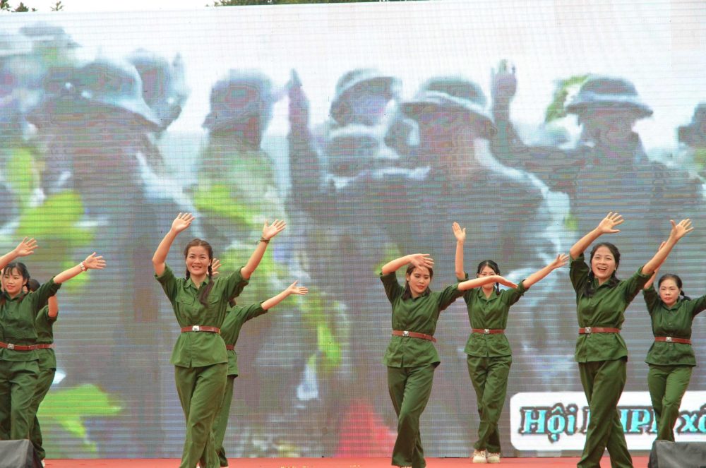 Chương trình đồng diễn và giao lưu các Câu lạc bộ dân vũ phụ nữ Hà Nội 2023 Chương trình đồng diễn và giao lưu các Câu lạc bộ dân vũ phụ nữ Hà Nội 2023