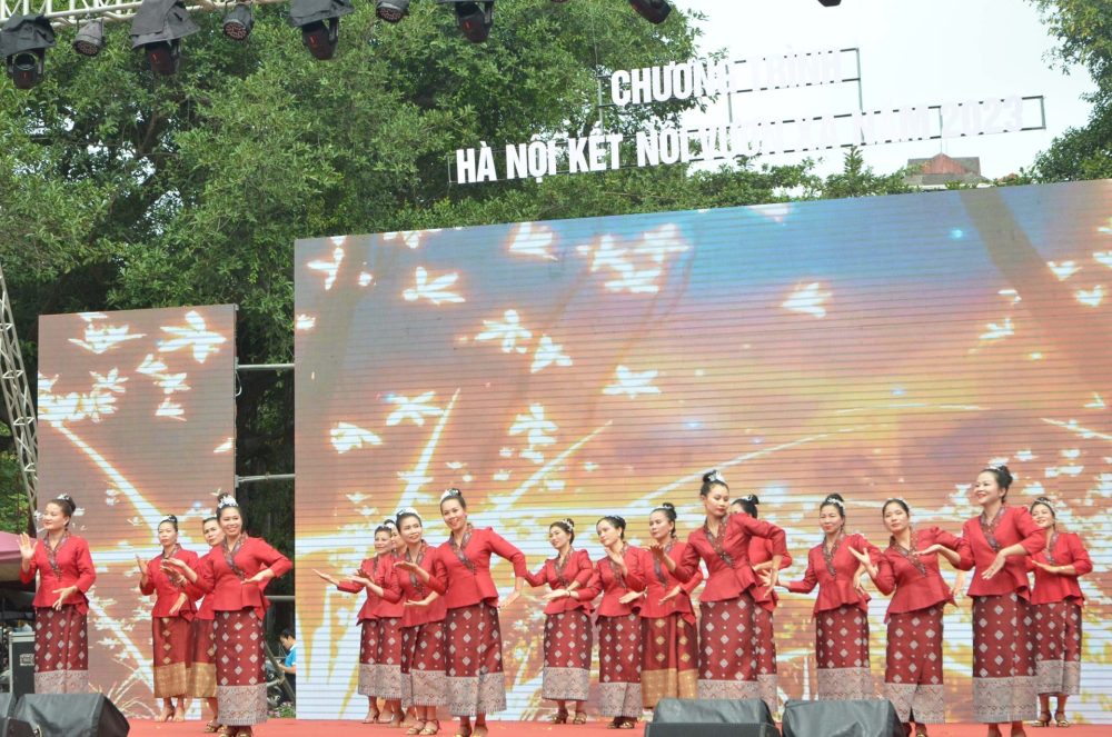 Chương trình đồng diễn và giao lưu các Câu lạc bộ dân vũ phụ nữ Hà Nội 2023 Chương trình đồng diễn và giao lưu các Câu lạc bộ dân vũ phụ nữ Hà Nội 2023