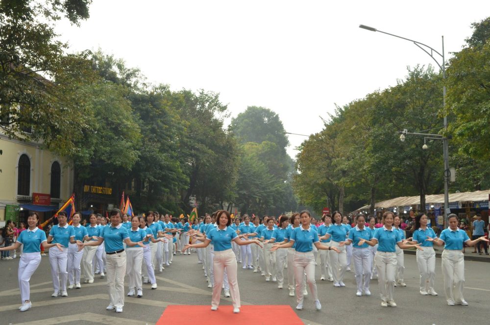 Chương trình đồng diễn và giao lưu các Câu lạc bộ dân vũ phụ nữ Hà Nội 2023 Chương trình đồng diễn và giao lưu các Câu lạc bộ dân vũ phụ nữ Hà Nội 2023