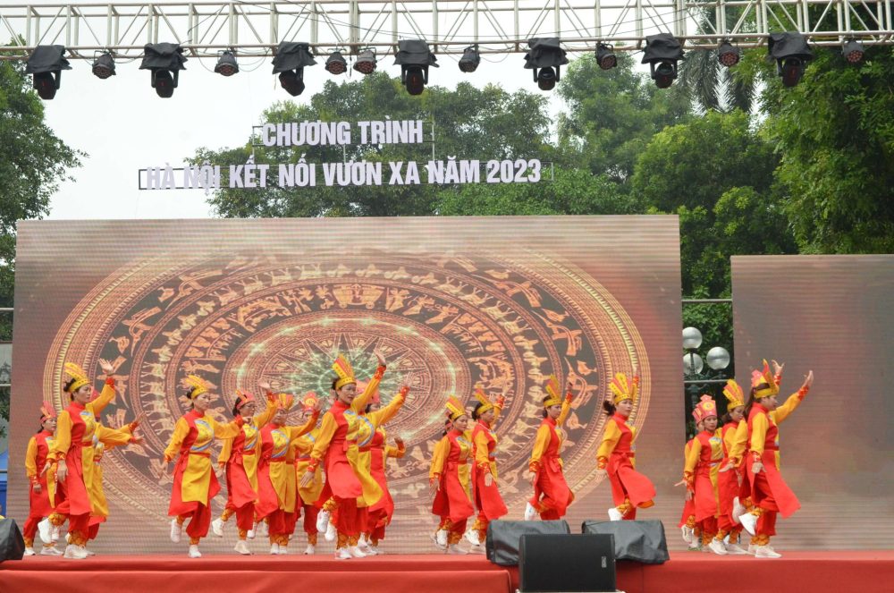 Chương trình đồng diễn và giao lưu các Câu lạc bộ dân vũ phụ nữ Hà Nội 2023 Chương trình đồng diễn và giao lưu các Câu lạc bộ dân vũ phụ nữ Hà Nội 2023