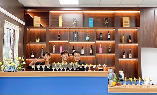 KẾT NỐI NHÀ TRƯỜNG VÀ DOANH NGHIỆP TRONG ĐÀO TẠO NGUỒN NHÂN LỰC DU LỊCH TẠI KHOA DU LỊCH VÀ KHÁCH SẠN UNETI KẾT NỐI NHÀ TRƯỜNG VÀ DOANH NGHIỆP TRONG ĐÀO TẠO NGUỒN NHÂN LỰC DU LỊCH TẠI KHOA DU LỊCH VÀ KHÁCH SẠN UNETI