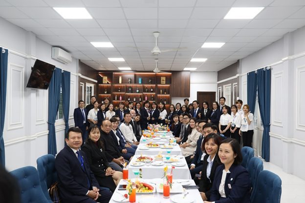 KẾT NỐI NHÀ TRƯỜNG VÀ DOANH NGHIỆP TRONG ĐÀO TẠO NGUỒN NHÂN LỰC DU LỊCH TẠI KHOA DU LỊCH VÀ KHÁCH SẠN UNETI KẾT NỐI NHÀ TRƯỜNG VÀ DOANH NGHIỆP TRONG ĐÀO TẠO NGUỒN NHÂN LỰC DU LỊCH TẠI KHOA DU LỊCH VÀ KHÁCH SẠN UNETI