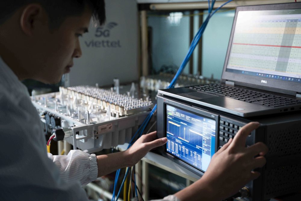 Viettel và Qualcomm triển khai thành công khối vô tuyến trạm thu phát sóng 5G trên mạng lưới Viettel và Qualcomm triển khai thành công khối vô tuyến trạm thu phát sóng 5G trên mạng lưới