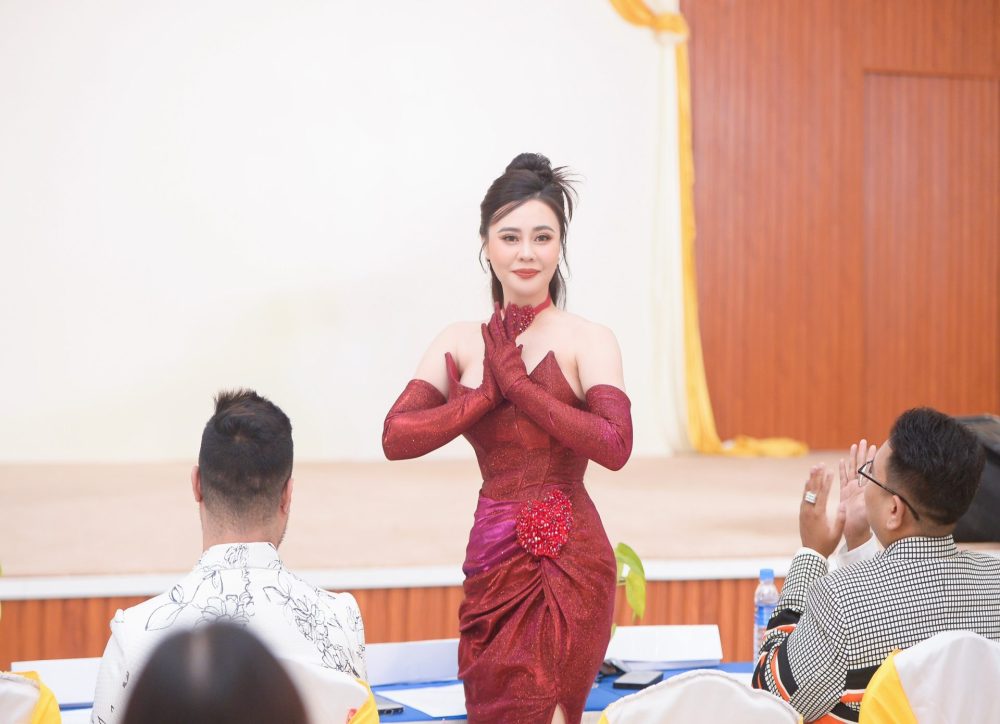 Phan Kim Oanh tự hào quảng bá hình ảnh người phụ nữ Việt Nam Phan Kim Oanh tự hào quảng bá hình ảnh người phụ nữ Việt Nam