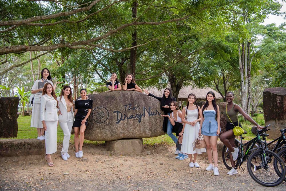 Một ngày trải nghiệm của 10 Hoa hậu Hoà bình Thế giới tại Buôn Ma Thuột