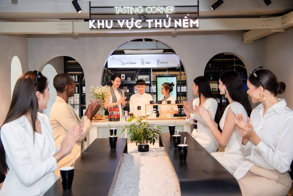 Một ngày trải nghiệm của 10 Hoa hậu Hoà bình Thế giới tại Buôn Ma Thuột