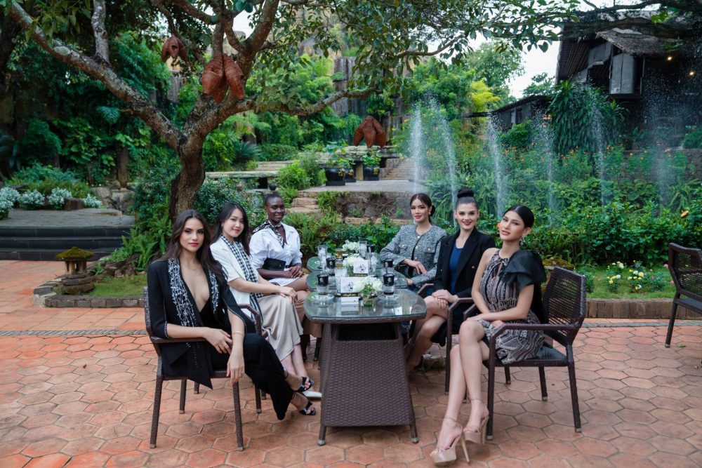 Một ngày trải nghiệm của 10 Hoa hậu Hoà bình Thế giới tại Buôn Ma Thuột