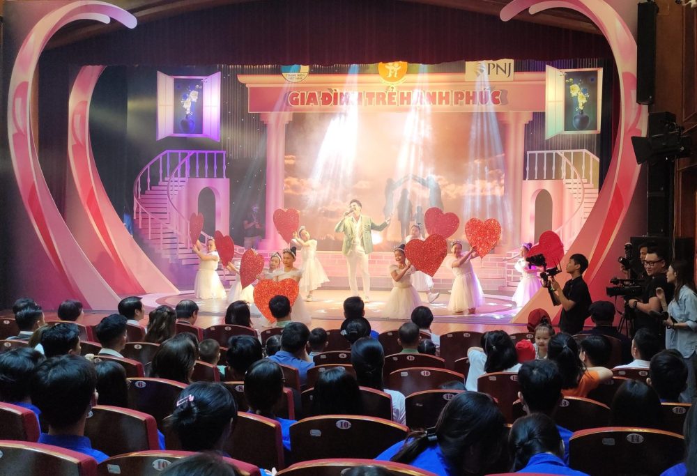 Ra mắt mạng lưới đồng hành xây dựng “Gia đình trẻ hạnh phúc” Ra mắt mạng lưới đồng hành xây dựng “Gia đình trẻ hạnh phúc”