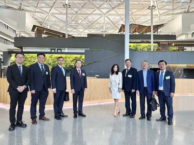Đà Nẵng tăng cường thu hút đầu tư từ Hoa Kỳ Đà Nẵng tăng cường thu hút đầu tư từ Hoa Kỳ