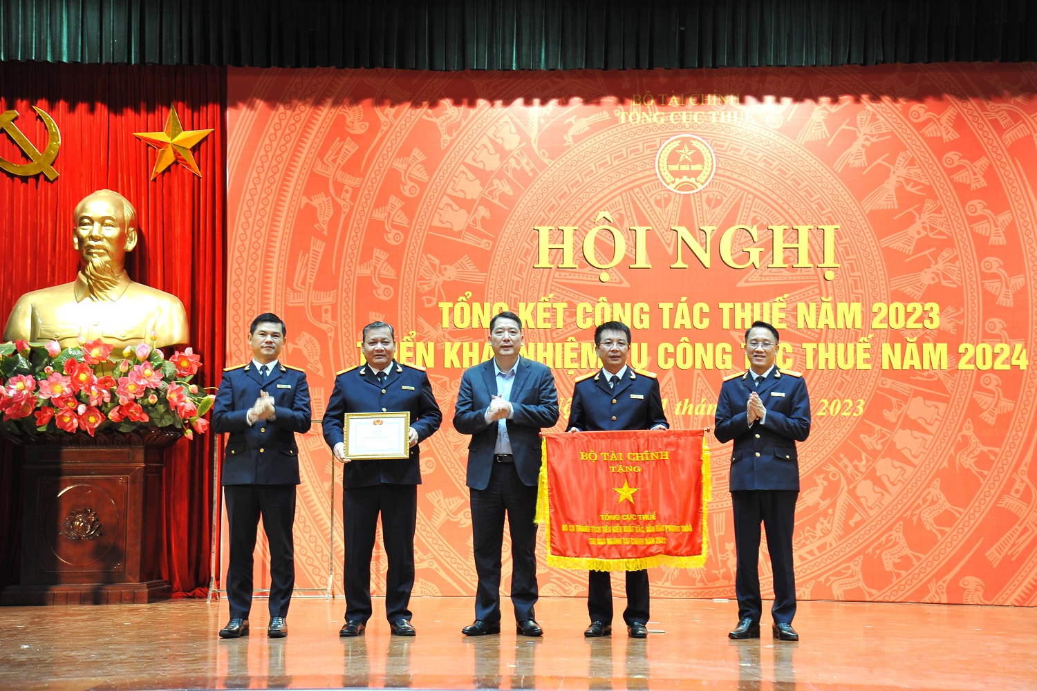 10 sự kiện nổi bật của ngành Thuế trong năm 2023 10 sự kiện nổi bật của ngành Thuế trong năm 2023