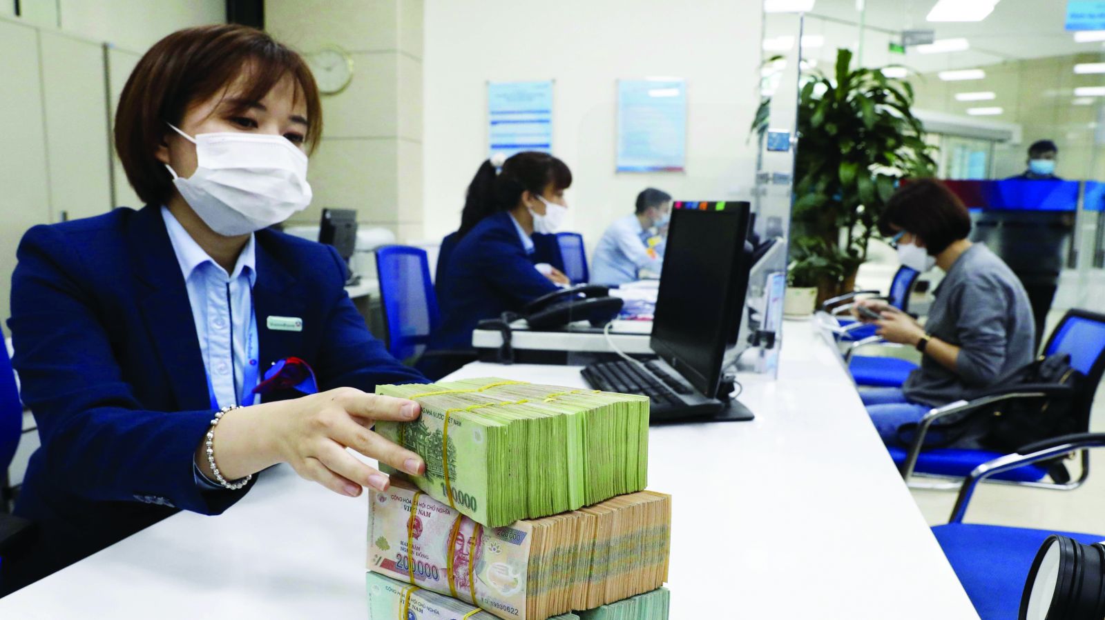 “Tháo van” tín dụng bất động sản “Tháo van” tín dụng bất động sản