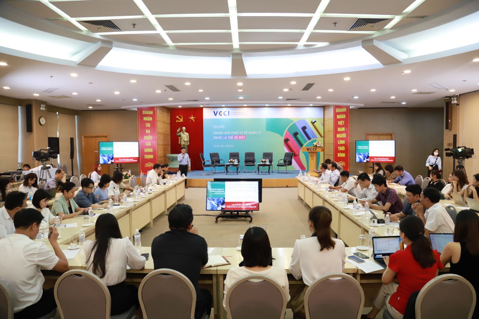 Chỉ chọn thuốc lá làm nóng để quản lý: Lợi bất cập hại Chỉ chọn thuốc lá làm nóng để quản lý: Lợi bất cập hại