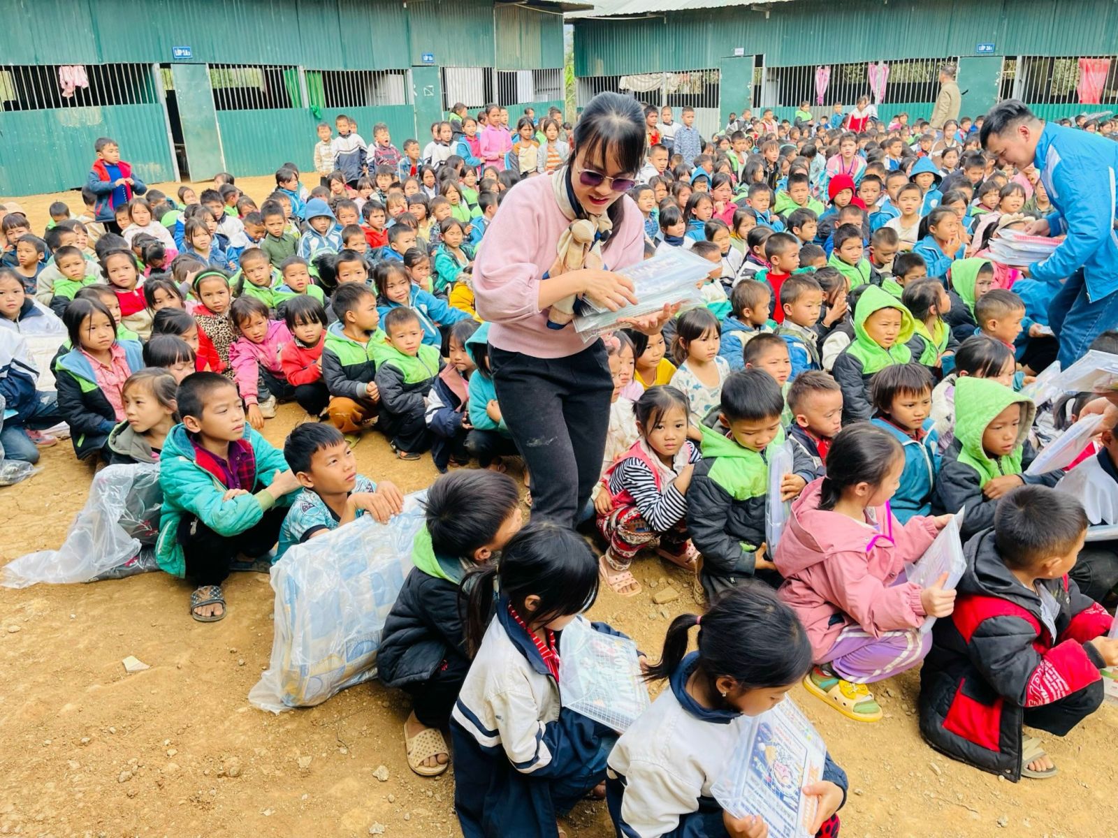 CLB Doanh nhân trẻ 1983 Hải Phòng đồng hành “Tình nguyện mùa Đông 2023 - Xuân tình nguyện 2024” CLB Doanh nhân trẻ 1983 Hải Phòng đồng hành “Tình nguyện mùa Đông 2023 - Xuân tình nguyện 2024”