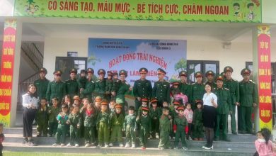 Trường mầm non Đông Quang sôi nổi hoạt động em tập làm chiến sỹ