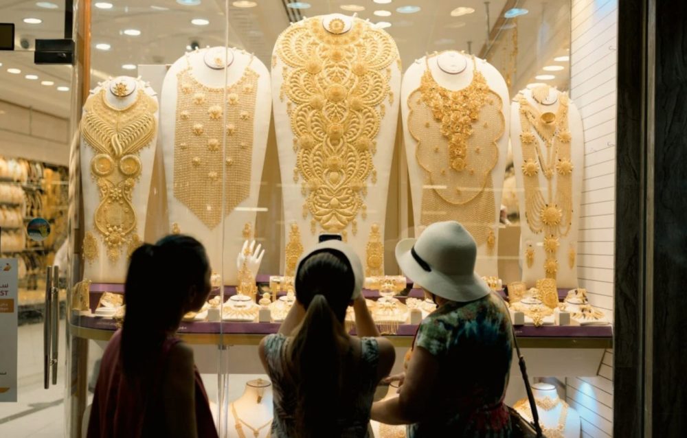 Châu Á tăng mua vàng nhằm giảm rủi ro từ đồng USD