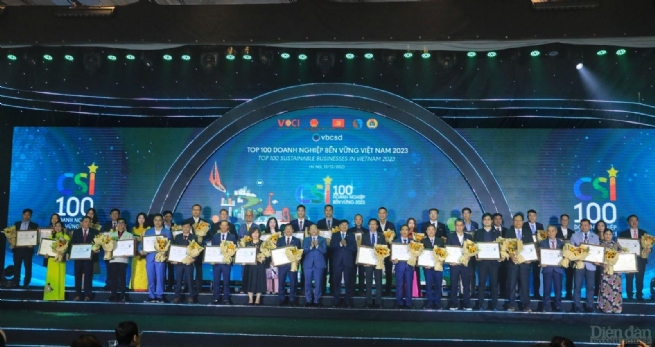 Chương trình CSI 2023 - Vinh danh 100 doanh nghiệp bền vững Việt Nam Chương trình CSI 2023 - Vinh danh 100 doanh nghiệp bền vững Việt Nam