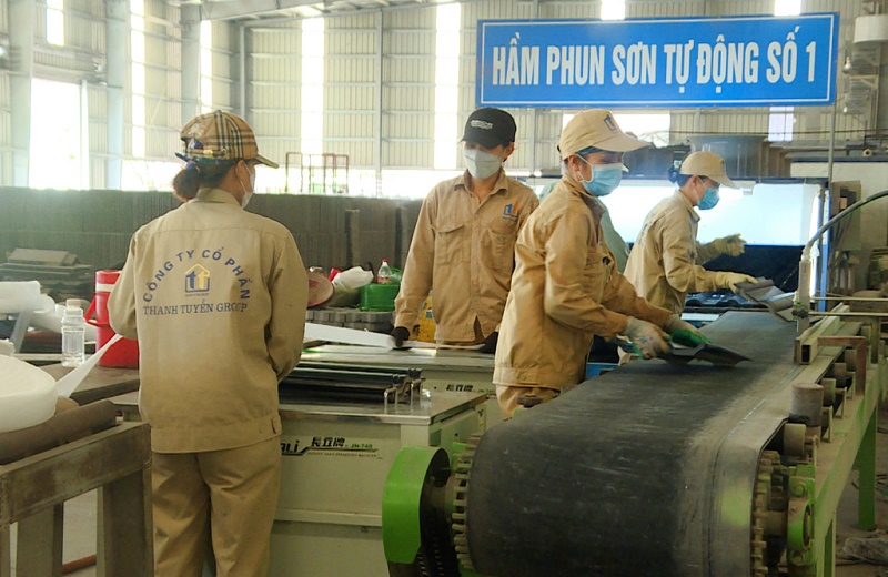 Doanh nghiệp sản xuất vật liệu xây dựng nỗ lực vượt khó Doanh nghiệp sản xuất vật liệu xây dựng nỗ lực vượt khó