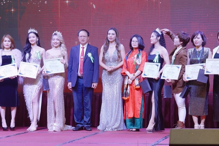 Miss Yogi Sống khỏe toàn quốc 2024: Sân chơi bổ ích và lý thú cho người yêu thích yoga Miss Yogi Sống khỏe toàn quốc 2024: Sân chơi bổ ích và lý thú cho người yêu thích yoga