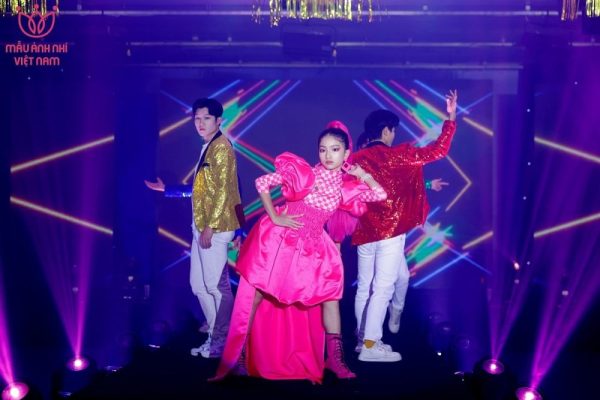 Mãn nhãn với chung kết Mẫu Ảnh Nhí Việt Nam Mãn nhãn với chung kết Mẫu Ảnh Nhí Việt Nam