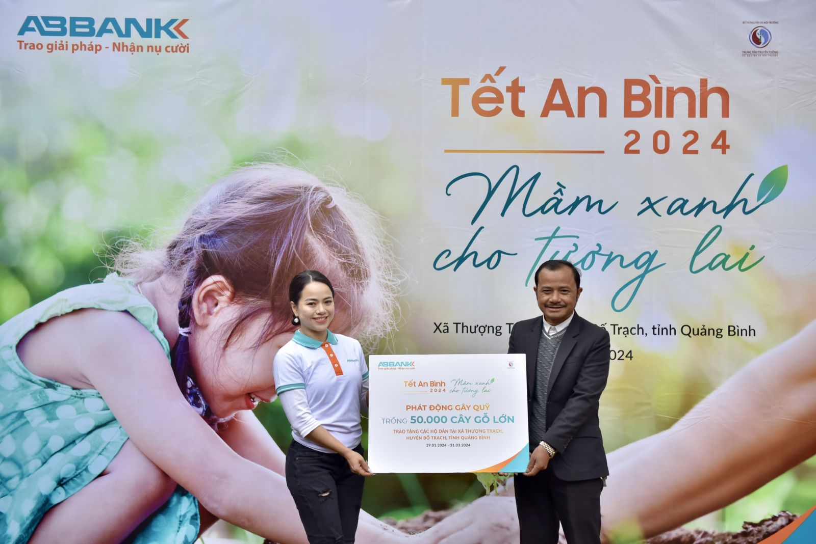 Tết An Bình 2024: ABBANK gây quỹ tài trợ 50.000 cây gỗ lớn cho Quảng Bình Tết An Bình 2024: ABBANK gây quỹ tài trợ 50.000 cây gỗ lớn cho Quảng Bình