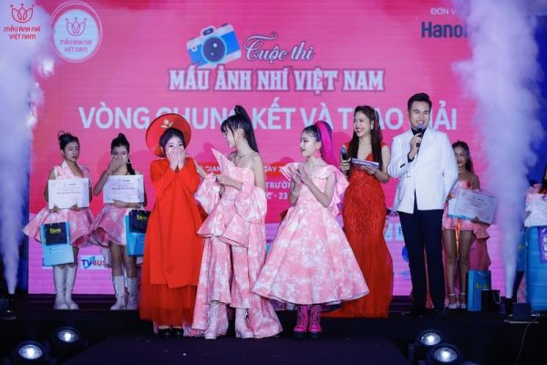 Mãn nhãn với chung kết Mẫu Ảnh Nhí Việt Nam Mãn nhãn với chung kết Mẫu Ảnh Nhí Việt Nam