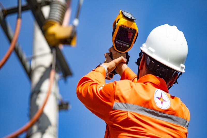 Cần đẩy nhanh các dự án nguồn thay vì tăng giá điện Cần đẩy nhanh các dự án nguồn thay vì tăng giá điện