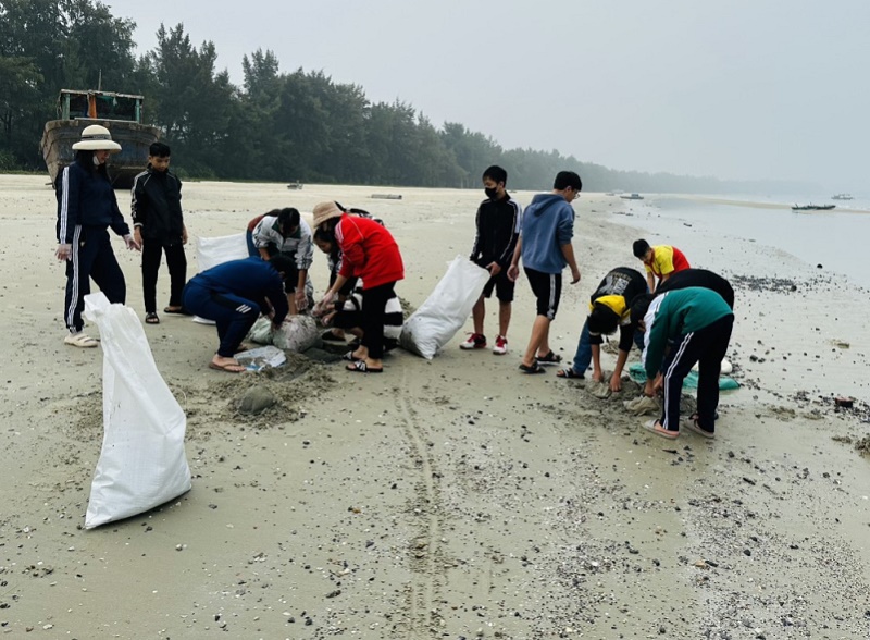 Du lịch Cô Tô nói không với rác thải nhựa