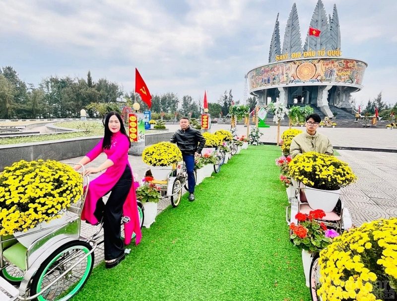 Trải nghiệm mùa xuân biên giới Trải nghiệm mùa xuân biên giới
