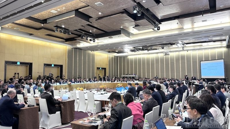 VBF 2024: Cộng đồng doanh nghiệp cam kết cùng Chính phủ thúc đẩy tăng trưởng xanh