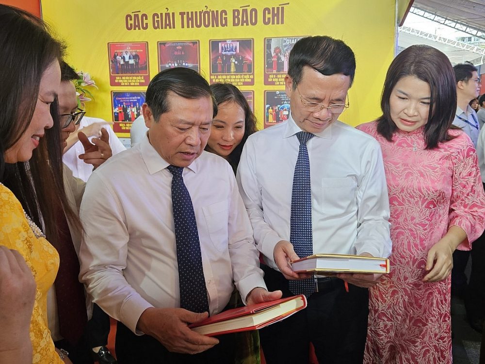 Khai mạc Hội Báo toàn quốc 2024: Báo chí Việt Nam - Tiên phong, Đổi mới vì sự nghiệp cách mạng Khai mạc Hội Báo toàn quốc 2024: Báo chí Việt Nam - Tiên phong, Đổi mới vì sự nghiệp cách mạng