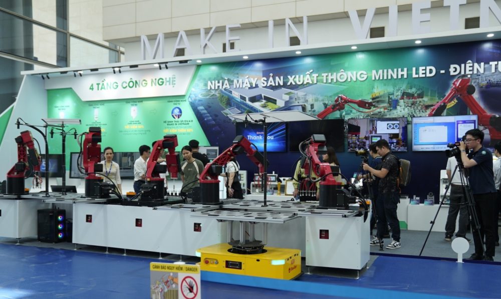 Sản xuất thông minh giúp Rạng Đông tiết kiệm chi phí lãi vay 1 tỷ đồng mỗi tháng nhờ giảm giá trị hàng tồn kho Sản xuất thông minh giúp Rạng Đông tiết kiệm chi phí lãi vay 1 tỷ đồng mỗi tháng nhờ giảm giá trị hàng tồn kho