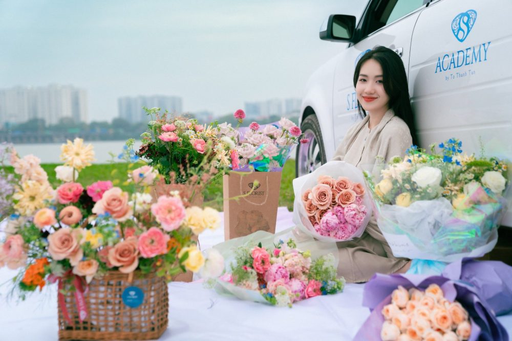 Bộ ảnh rực rỡ sắc màu của họa sĩ trẻ Phan Anh Thư trong không gian thiên nhiên giữa Thủ đô Bộ ảnh rực rỡ sắc màu của họa sĩ trẻ Phan Anh Thư trong không gian thiên nhiên giữa Thủ đô