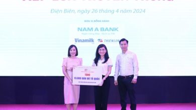 Phổ thông Cao đẳng – FPT Polytechnic trao tặng 13.000 bản đồ cho các trường học trên cả nước