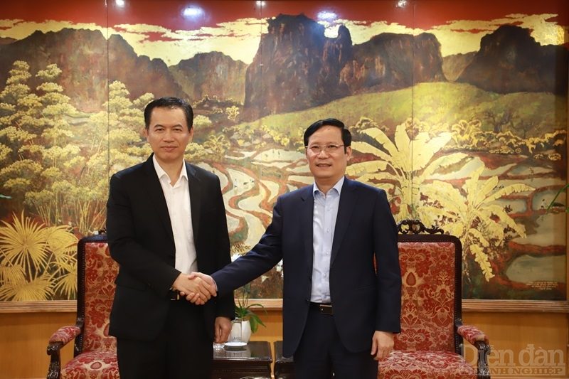 Thắt chặt quan hệ hợp tác doanh nghiệp Việt - Lào trong thời kỳ mới Thắt chặt quan hệ hợp tác doanh nghiệp Việt - Lào trong thời kỳ mới