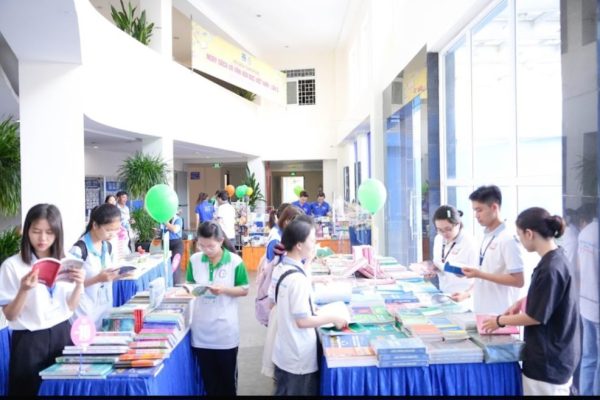 Phương Nam tổ chức chuỗi hoạt động hưởng ứng Ngày Sách và Văn học đọc Việt Nam lần thứ 3, năm 2024 Phương Nam tổ chức chuỗi hoạt động hưởng ứng Ngày Sách và Văn học đọc Việt Nam lần thứ 3, năm 2024