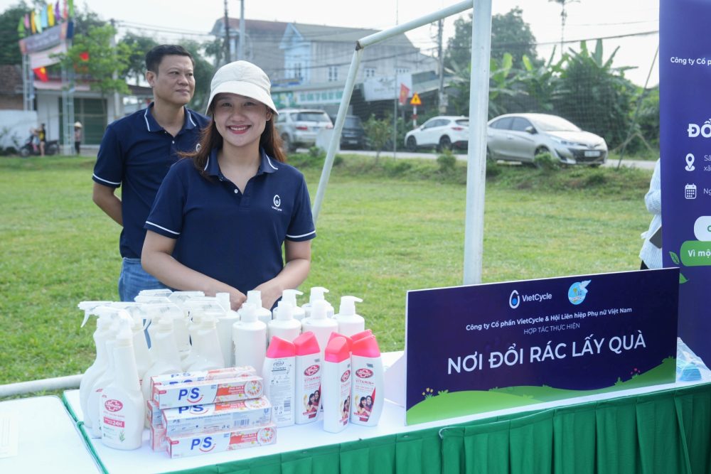 Phụ nữ Việt Nam chung tay bảo vệ môi trường, phòng chống hạn hán và sa mạc hóa