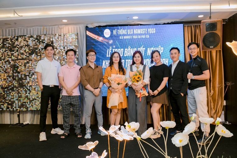 Ula Namaste Yoga Phú Yên trao bằng tốt nghiệp khóa đào tạo HLV Yoga 200h Ula Namaste Yoga Phú Yên trao bằng tốt nghiệp khóa đào tạo HLV Yoga 200h