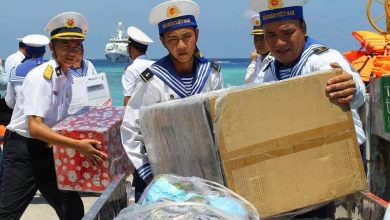 Những món quà ý nghĩa đến quân dân huyện đảo Trường Sa và nhà giàn DK1 Những món quà ý nghĩa đến quân dân huyện đảo Trường Sa và nhà giàn DK1