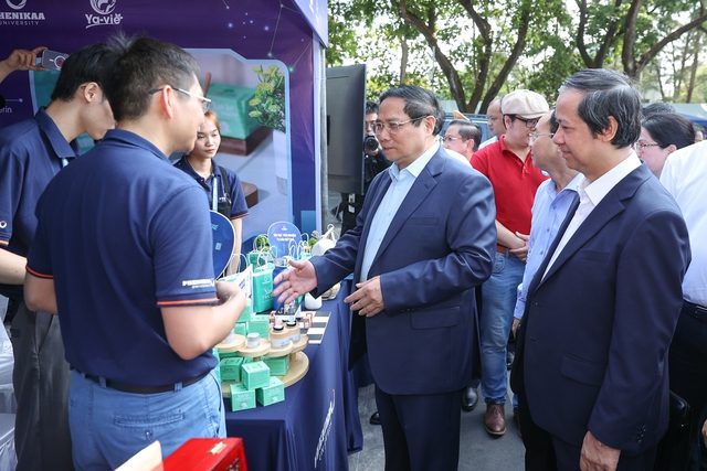 Thủ tướng khích lệ thế hệ trẻ 'gen Z' dũng cảm khởi nghiệp, đổi mới sáng tạo Thủ tướng khích lệ thế hệ trẻ 'gen Z' dũng cảm khởi nghiệp, đổi mới sáng tạo