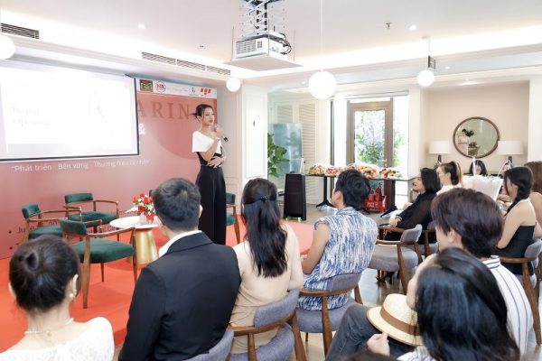 DianCarina thương hiệu thời trang mới dành cho phái đẹp